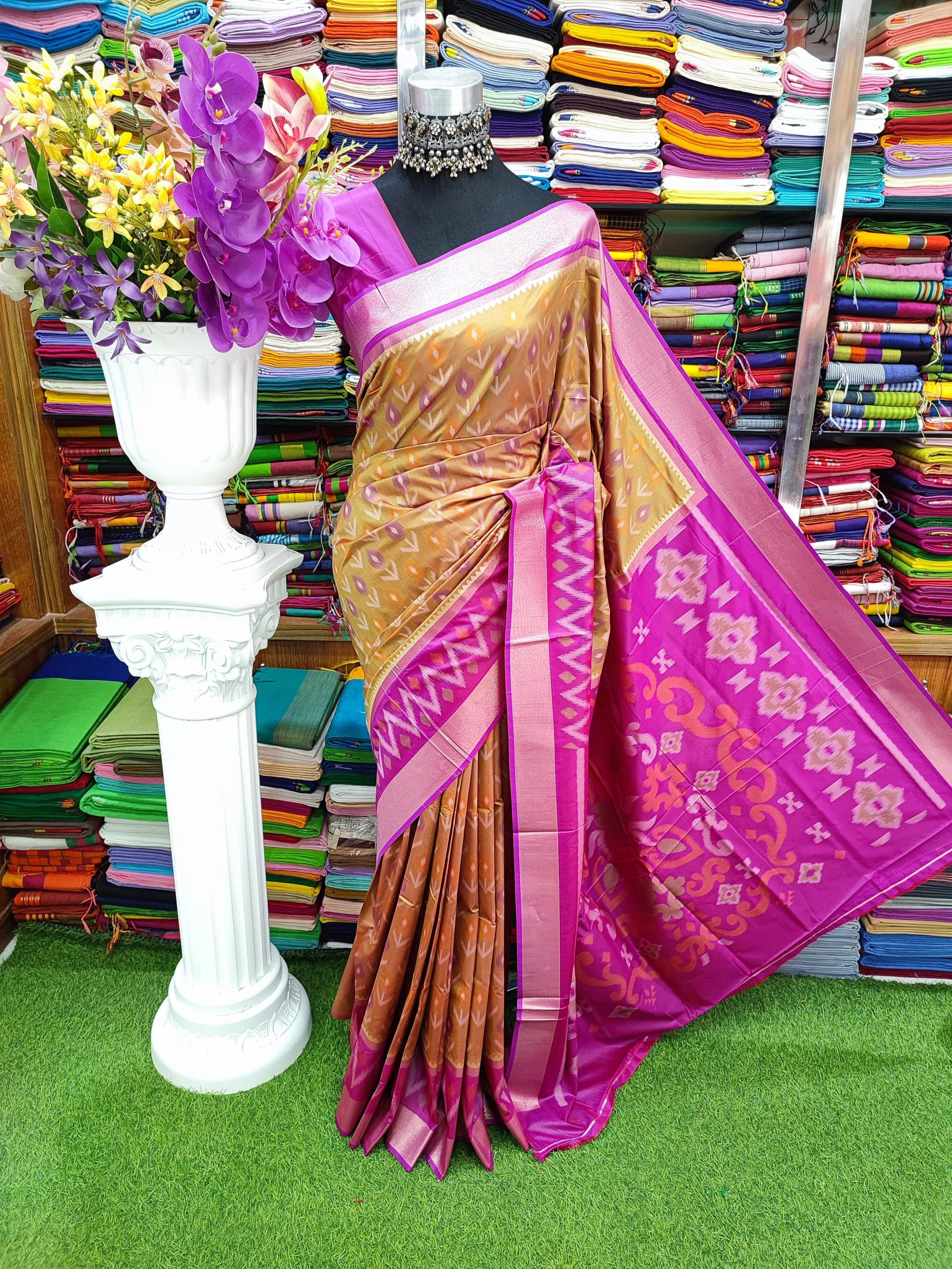 Kotki pure silk 14 hat Saree